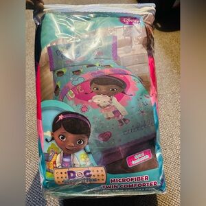 Disney Doc McStuffins Microfiber Comforter - Teal and Pink